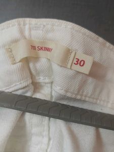 Classic White Skinny Jeans