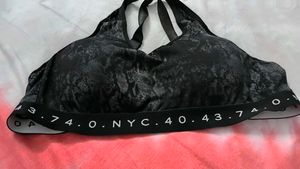 Stylish Black Sports Bra
