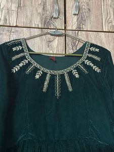 Elegant Emerald Green Velvet Gown