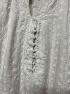 White Embroidered Kurta Zariii Work has No Stain🤍