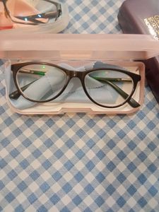 Stylish Eyeglasses with Case