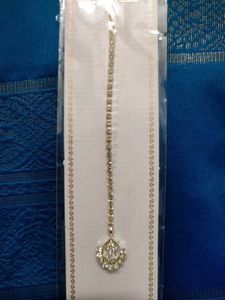 Elegant Maang Tikka with Rhinestones