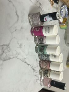 Set of 8 Nail Paints