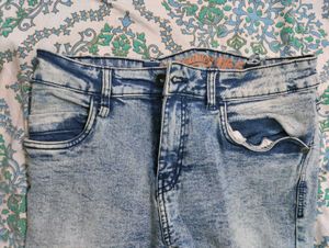 Stylish Light Wash Jeans