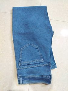 Stylish straight fit Blue Denim Jeans