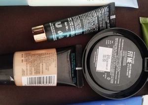 Maybelline Fit Me Foundation and compact
