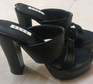 Chic Black Platform Wedge Heels