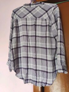Stylish Lavender Plaid Button-Up Shirt
