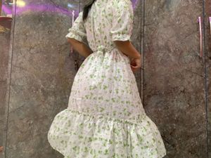 green dress