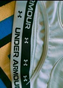 Under Armour Fitted Top YLG