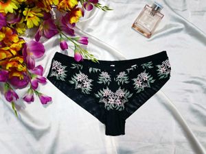 🇳🇿💫🎀Embroidered Black Lace Briefs