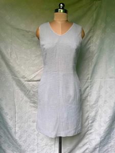 Classic V-Neck Sleeveless Sheath Dress