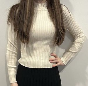 H&amp;MRibbed Knit Long Sleeve Top