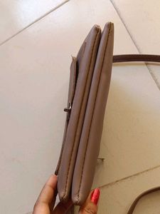 🆕 JIMMYCHOO Sling Bag With 4 Pockets