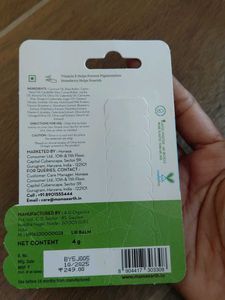 Mamaearth moisturizing tinted strawberry lip balm