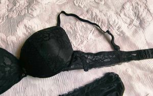 Lace Bra and Panty Set