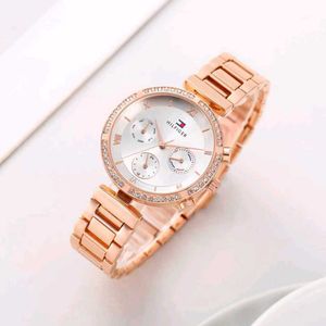 Elegant Gold Tommy Hilfiger Watch