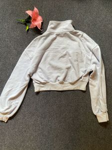 H&amp;M Crew Neck Sweatshirt – XS | Like New