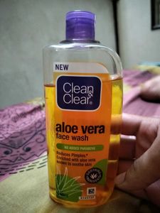 Clean &amp; Clear Aloe Vera Face Wash