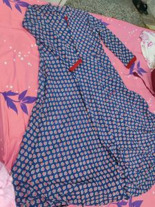 Vintage-Inspired Blue Floral Dress