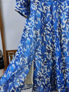 Chic Blue Floral Midi Dress