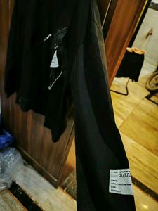 Black Graphic Print Sweatshirt