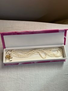 Real 3 strand Pearl necklace