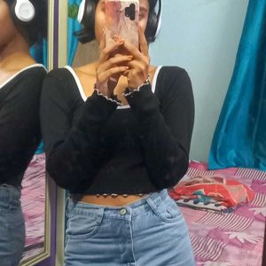 Chic Black Long Sleeve Crop Top