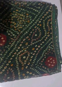Stylish Bandhani Print Saree