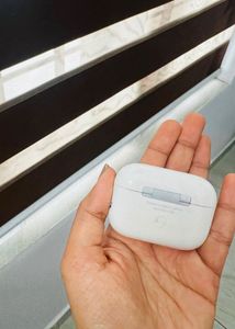 Apple AirPods Pro (2nd Gen) with Case