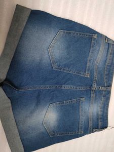 globus Blue Denim High-Waisted Rolled Hem Shorts