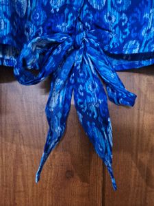 Stylish Blue Paisley Print Tie-Front Top
