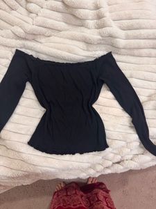 Black Off-Shoulder Long Sleeve Top