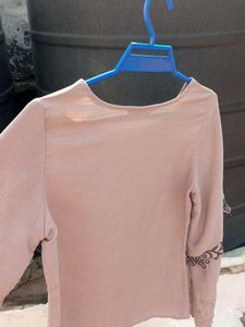 Classic nude full sleeve top