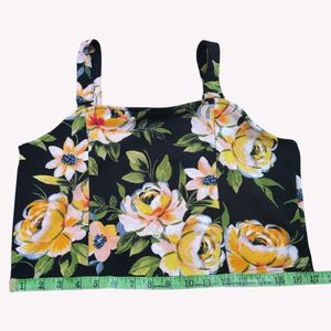 Floral Print Crop Top 🆕 NWOT