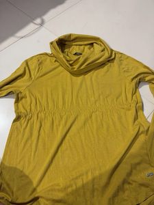 full sleeved collared top