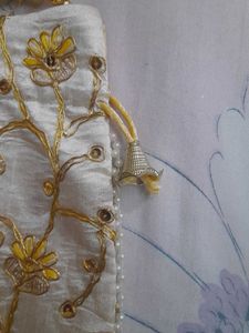 Embroidered Potli Bag🤩💛