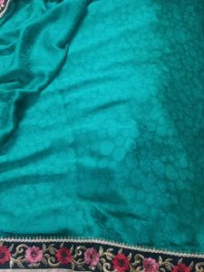 FANCY SAREE CONTRAST GREEN AND CREAM