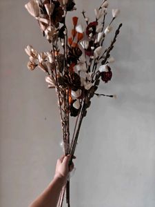 Decorative Dried Flower Arrangement