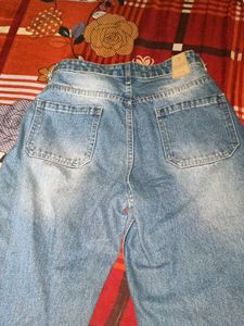 baggy jeans size:28 colour light blue 🔵