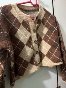 Argyle Pattern Cropped Cardigan