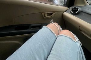 Light Wash Ripped Jeans