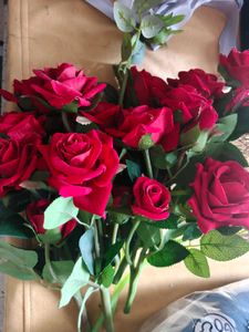 Unique Gold Wire Clutch Basket &amp; realistic roses