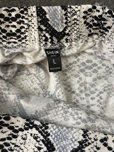 Chic Snake Print Mini Skirt