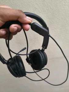 Boat headphones with mic over ear