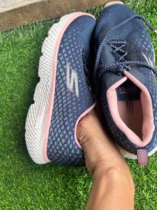 Skechers Sports shoes - Unisex UK 7