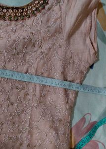 Elegant Pink Embroidered Kurta