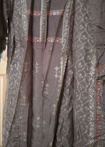 Elegant Kurta Set with Intricate Embroidery