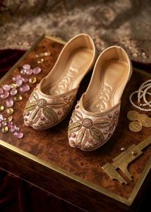 Embroidered Jutti - Elegant Flats