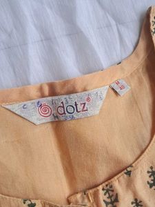 Festive Gold straight kurta with red flower print